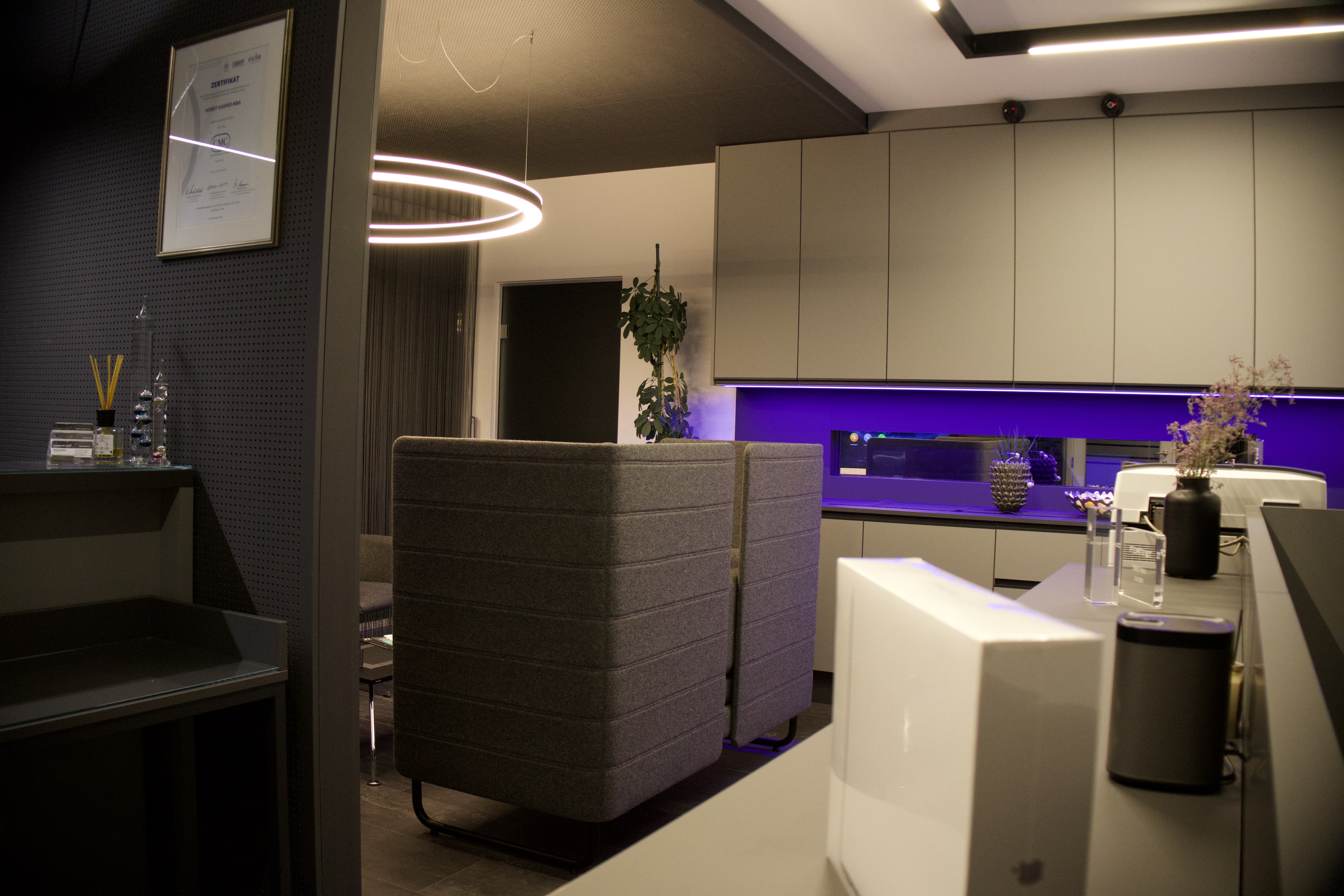 Header Bild: Teilzeit Office Mitarbeiter:IN / Back-Office Mitarbeiter:IN (m/w/d)